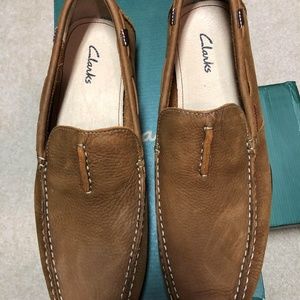 Clarks Rango Rumba Tan Nubuck Driving Loafer